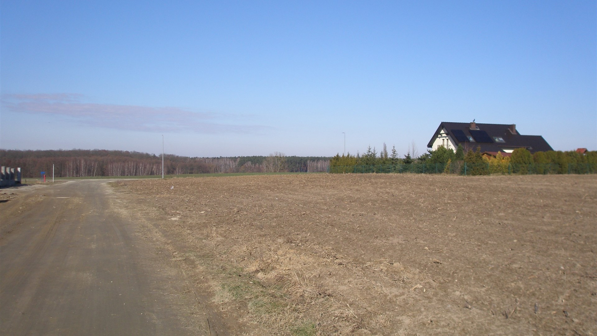 Działka na sprzedaż